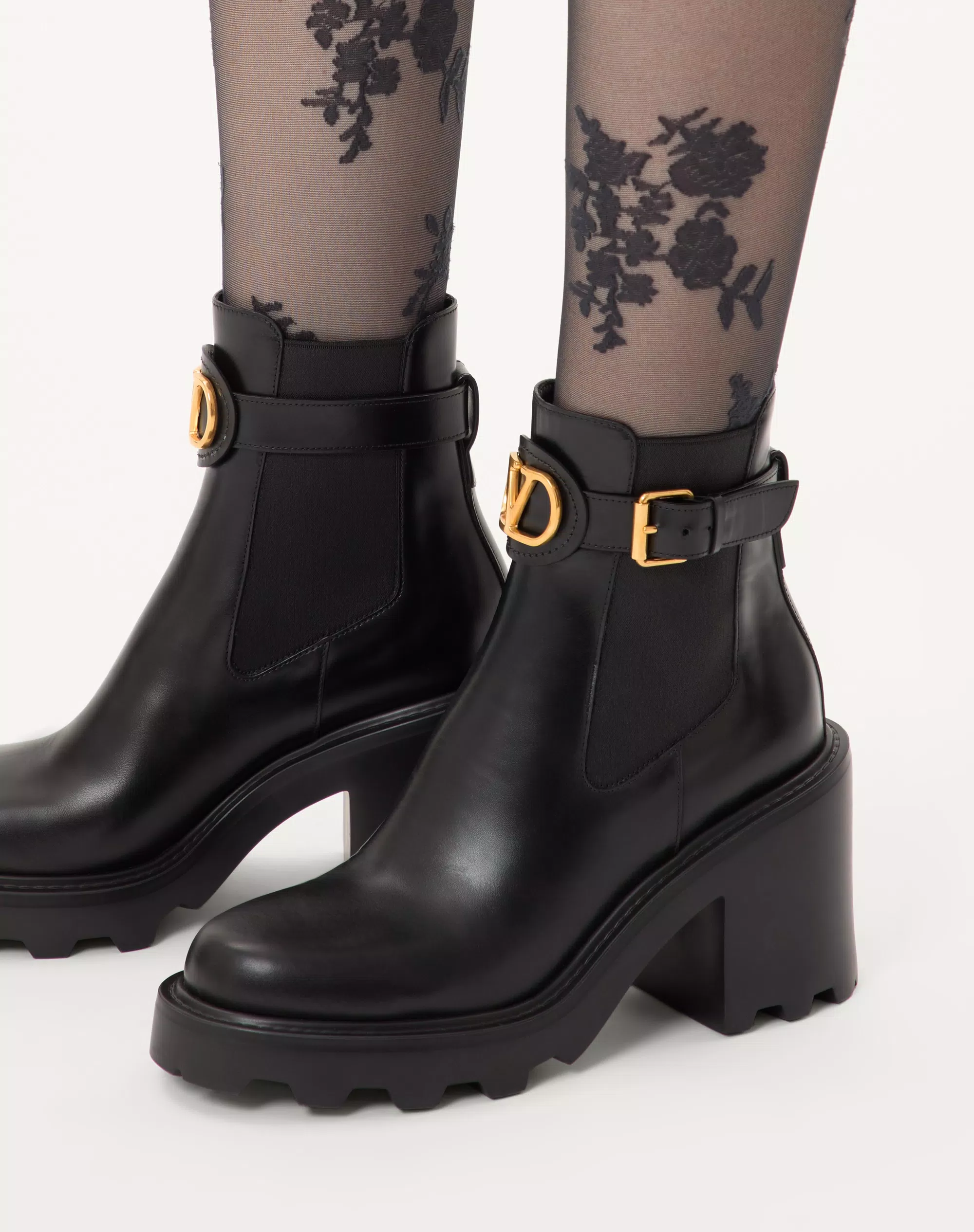 Valentino Vlogo Signature Calfskin Beatle 90Mm - Image 7